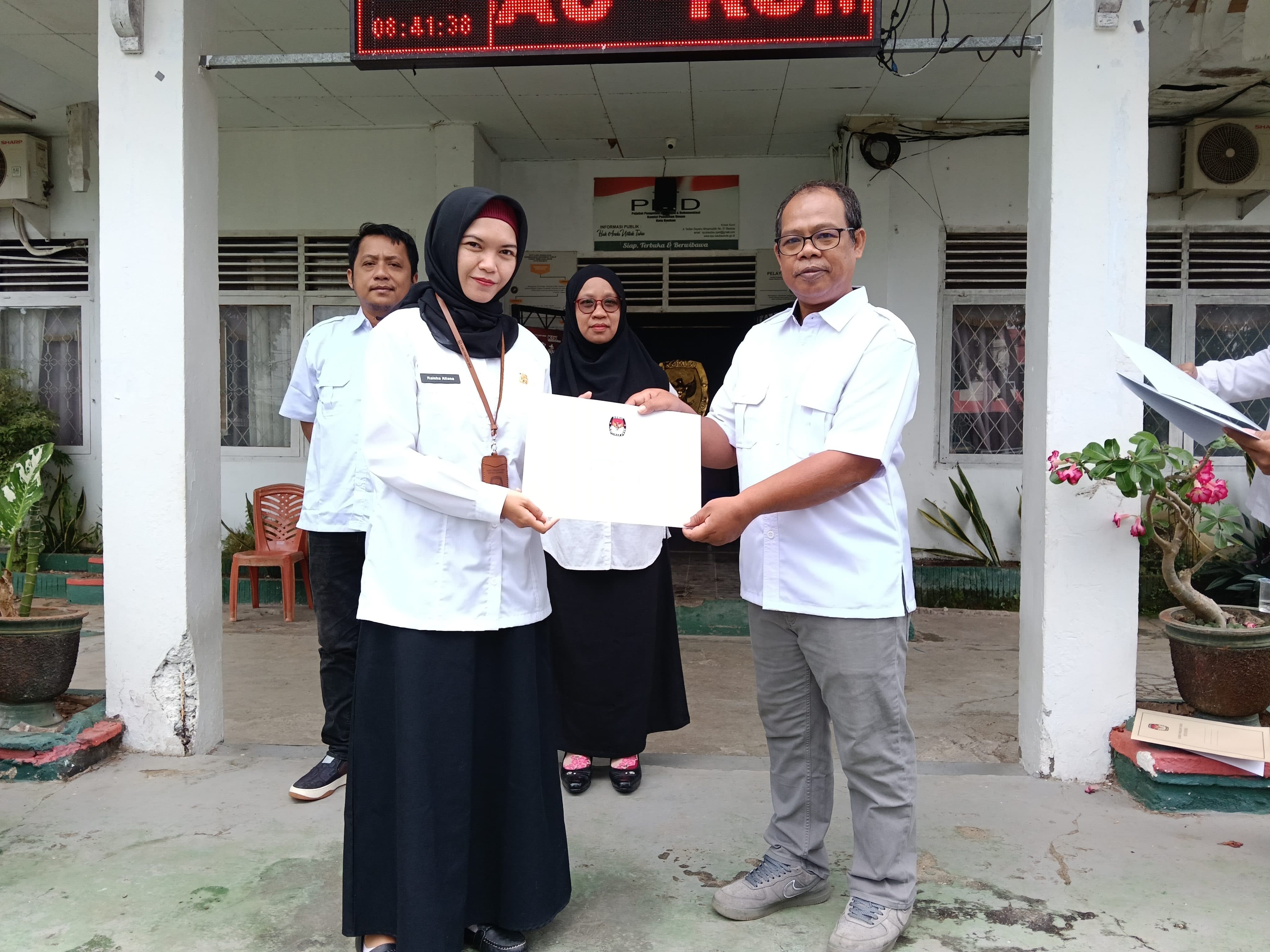 Penyerahan SK CPNS Tahun 2024 Di Lingkungan Sekretariat KPU Kota Baubau